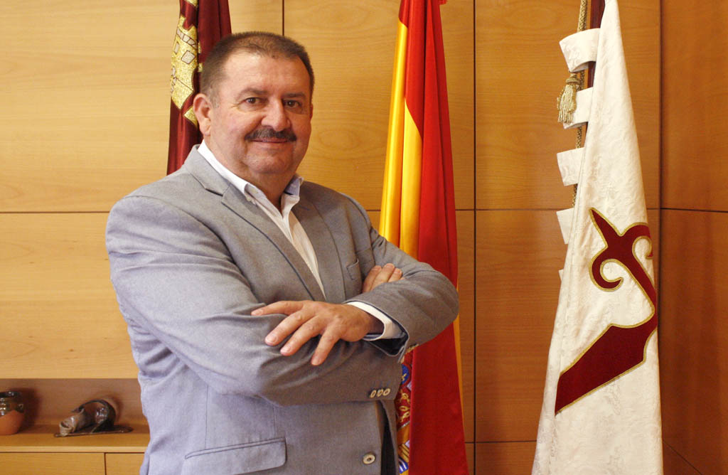 El alcalde Andrs Garca critica que el delegado del Gobierno visite el EVA-13 en Totana y no se lo comunique